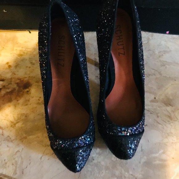 Shultz Shiny Heels Sz 5 - Picture 2 of 16